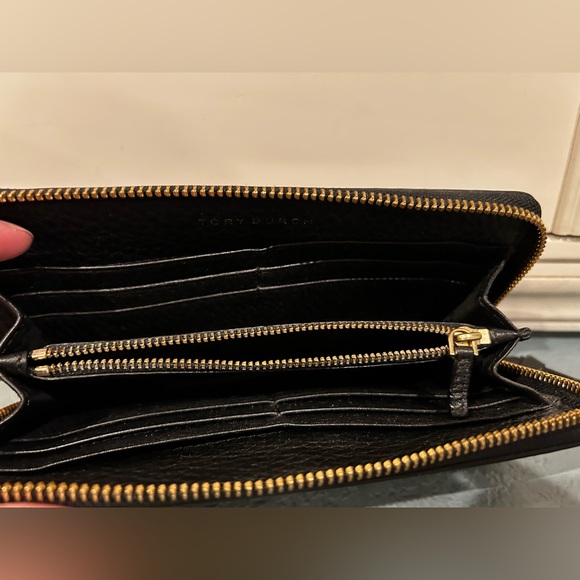 TORY BURCH Black Soft Leather Wallet Gently Used - Picture 7 of 10